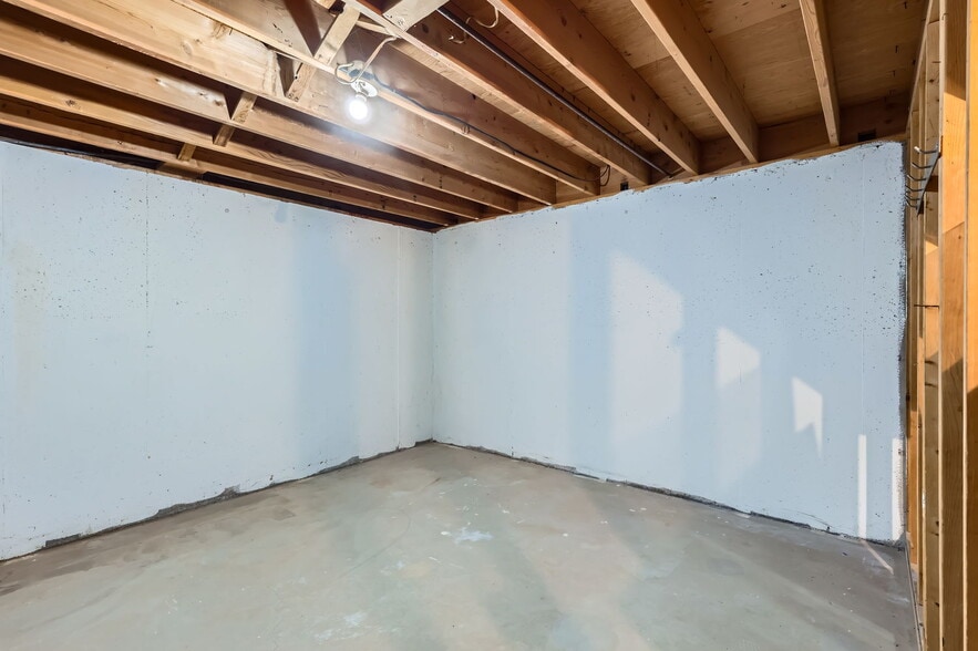 More Photos Of 9 Lansing St, Aurora Apartments For Sale