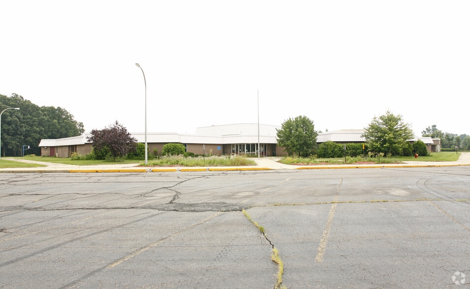 More Photos Of 15303 Merriman Rd, Romulus Schools For Sale