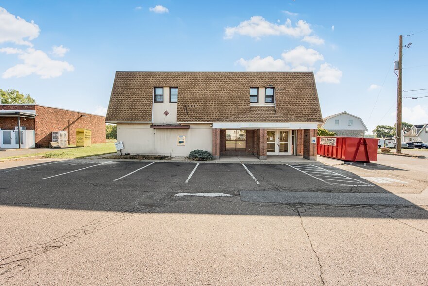More Photos Of 519 Richlandtown Pike, Richlandtown Storefront Retail Residential For Lease
