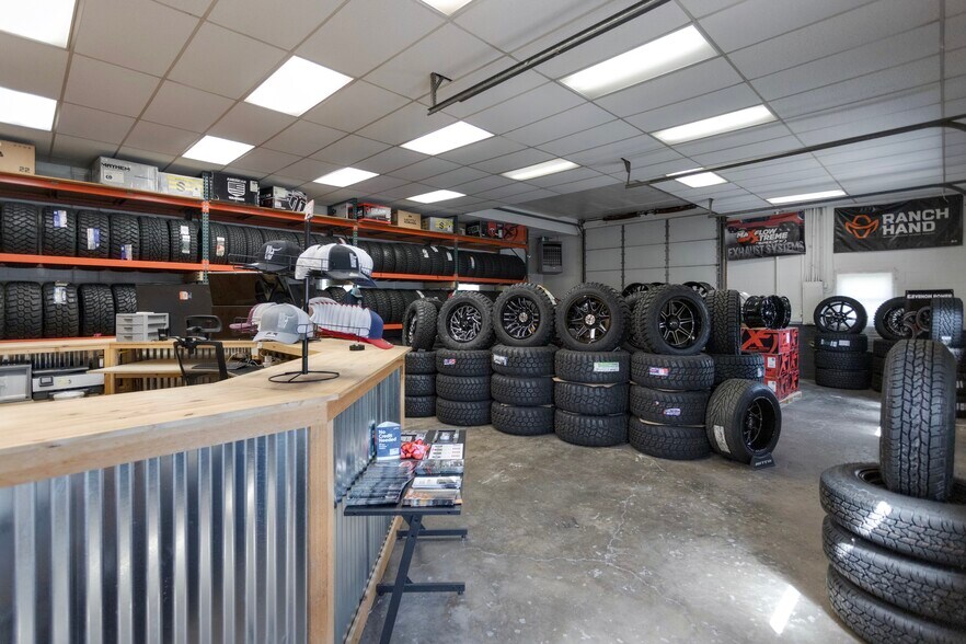 More Photos Of 510 W 28th St, Buena Vista Warehouse For Sale
