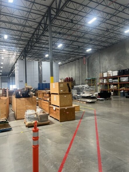 More Photos Of 15277 Heritage Pky, Fort Worth Distribution For Lease