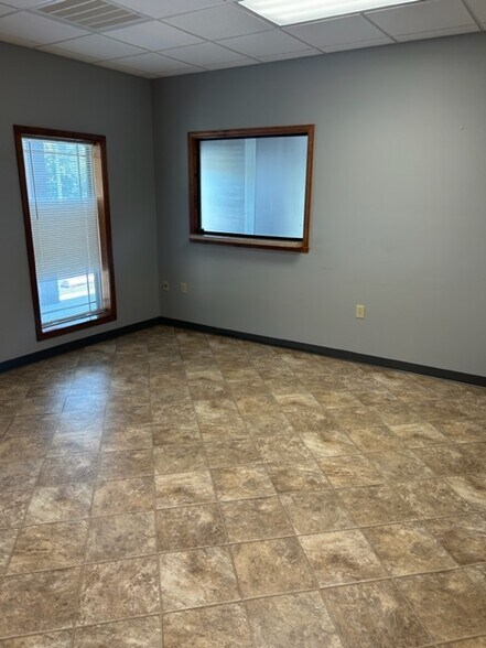 More Photos Of 316 Knox Rd, Knoxville Medical For Lease