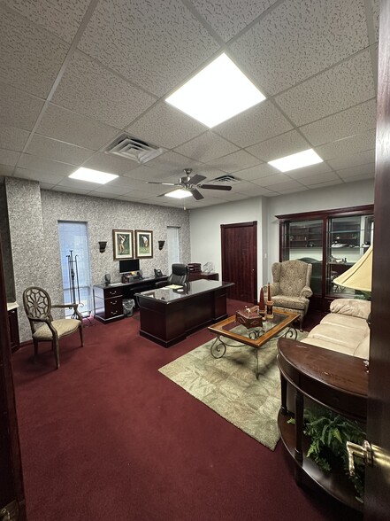 More Photos Of 2005 FM 1960 Bypass Rd E, Humble Warehouse For Sale