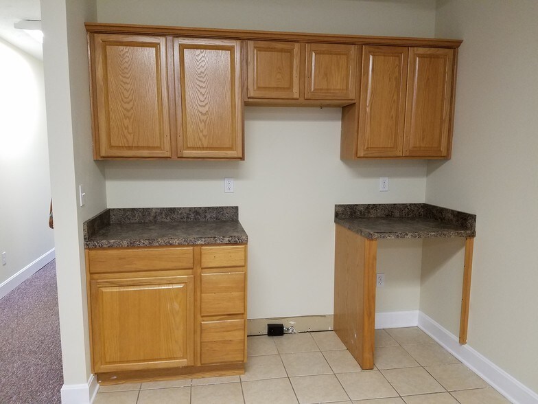 More Photos Of 7301 Fegenbush Ln, Louisville Office For Lease