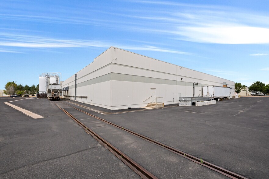 More Photos Of 5861 N Tennyson St, Arvada Warehouse For Lease