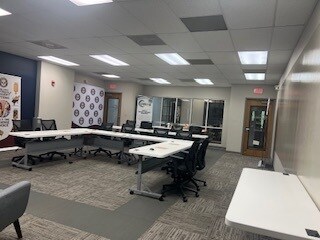 More Photos Of 19460 Old Jetton Rd, Cornelius Office For Lease