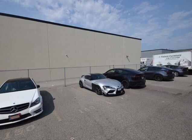 More Photos Of 2981 Simpson Rd, Richmond Showroom For Sale
