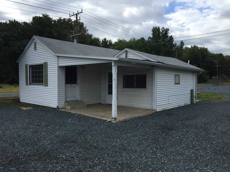 More Photos Of 200 S Post Rd, Aberdeen Warehouse For Lease