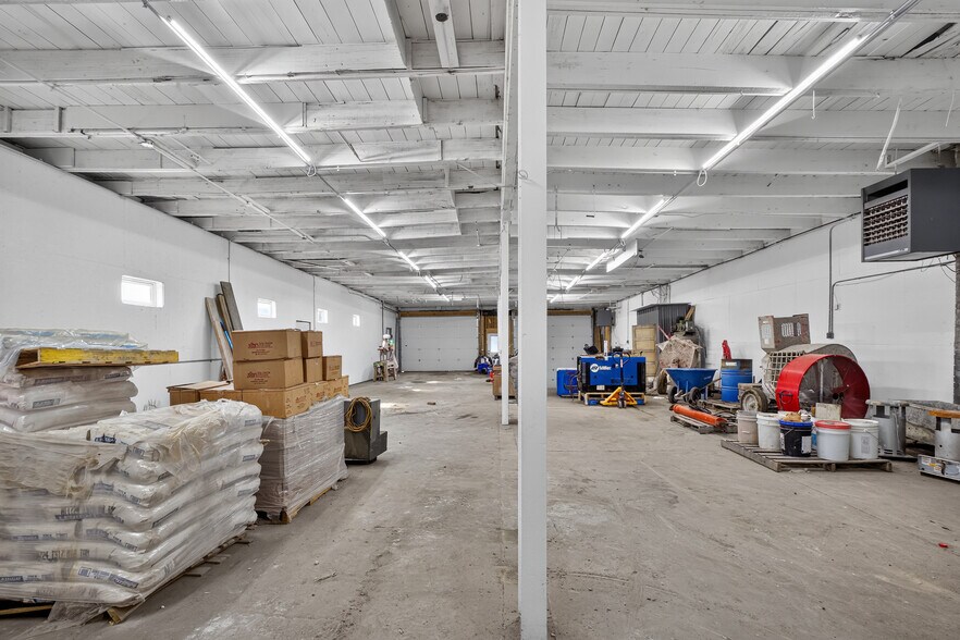 More Photos Of 510 E Jackson St, Shelbyville Industrial For Sale