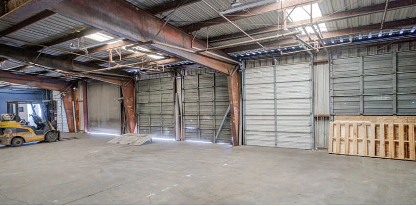 More Photos Of 510 Thatcher St, Saint Louis Truck Terminal For Sale