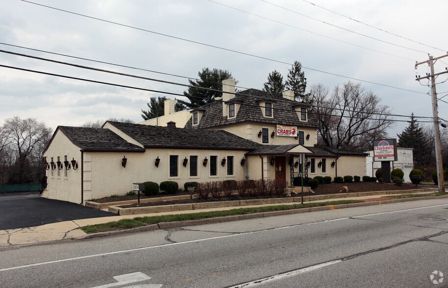 More Photos Of 3207 W West Chester Pike, Newtown Square Restaurant For Sale