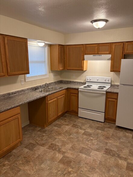 More Photos Of 2002 Obear Ave, Saint Louis Apartments For Sale