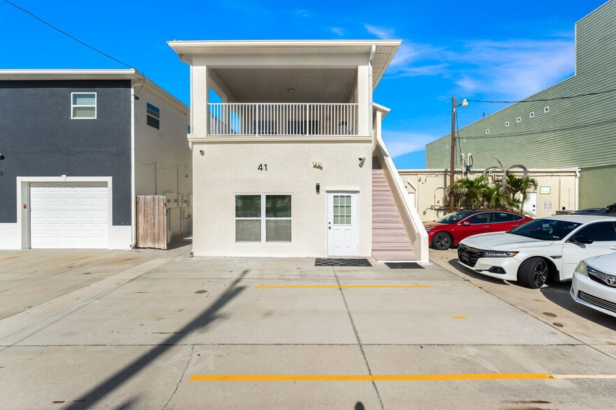 More Photos Of 41 N Orlando Ave, Cocoa Beach Office For Sale
