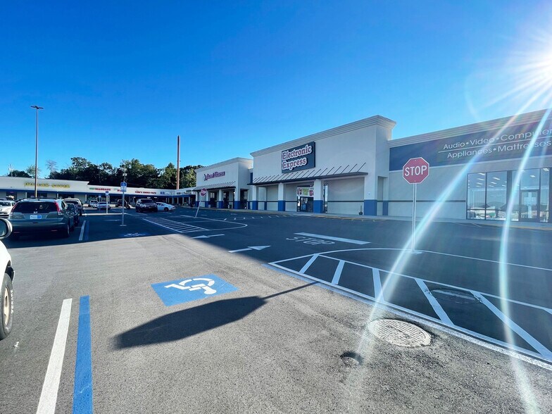 More Photos Of 5200-5425 Highway 153, Hixson Unknown For Lease