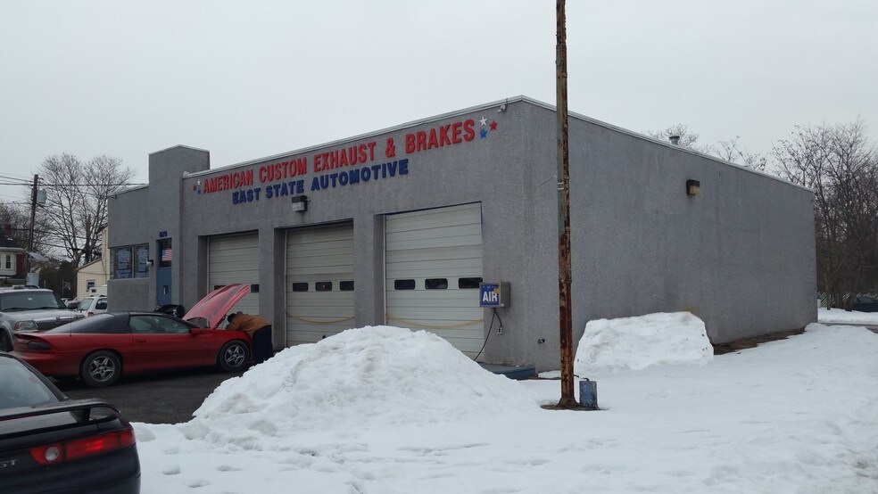 More Photos Of 1679 E State St, Hamilton Auto Repair For Sale