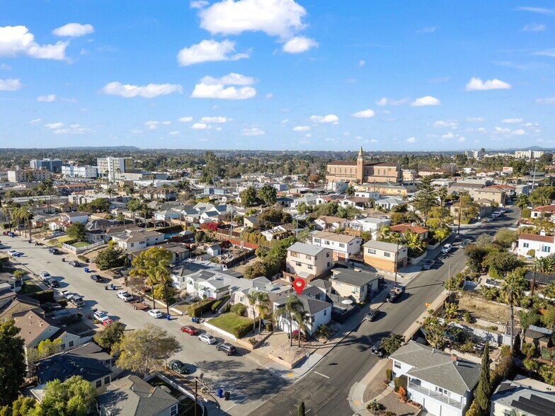 More Photos Of 5738 Meade Ave, San Diego Apartments For Sale