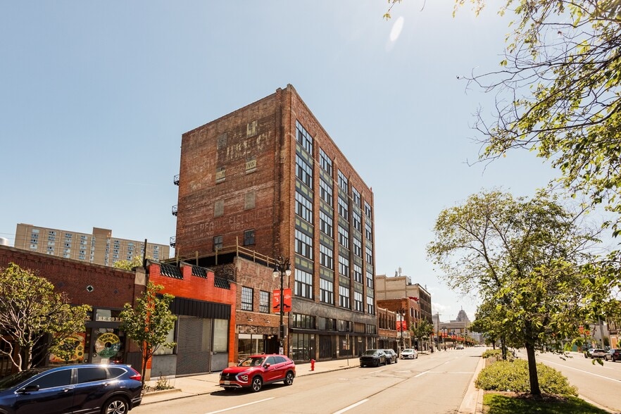 More Photos Of 1440 Gratiot Ave, Detroit Warehouse For Sale