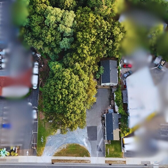 More Photos Of 950 W Jericho Tpke, Smithtown Storefront Retail Office For Sale