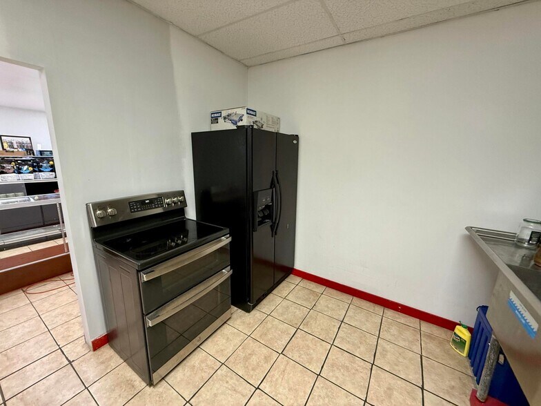 More Photos Of 15462 Stewartsville Rd, Vinton Convenience Store For Sale