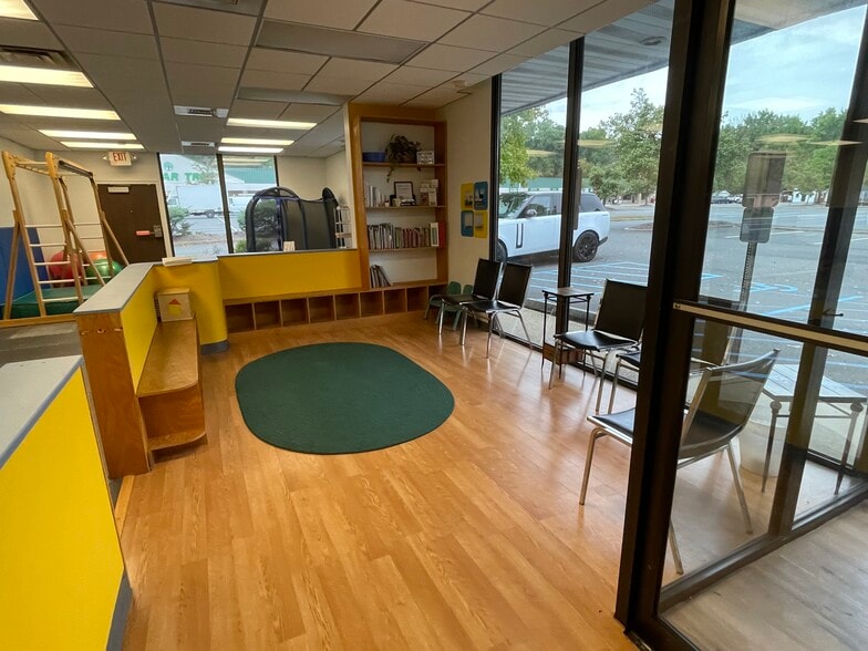 More Photos Of 4437 Route 27, Princeton Supermarket For Lease