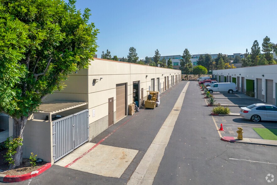 More Photos Of 925 Hale Pl, Chula Vista Light Manufacturing For Lease