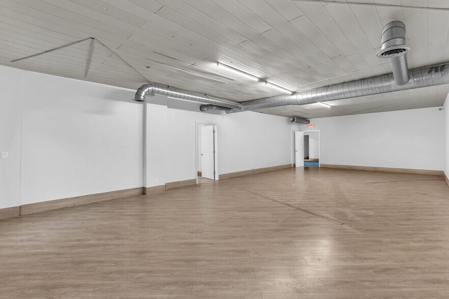 More Photos Of 601 S 21st Ave, Hollywood Showroom For Lease