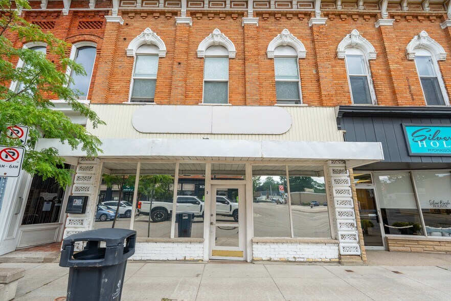 More Photos Of 7 Main St W, Ridgetown Storefront Retail Residential For Sale