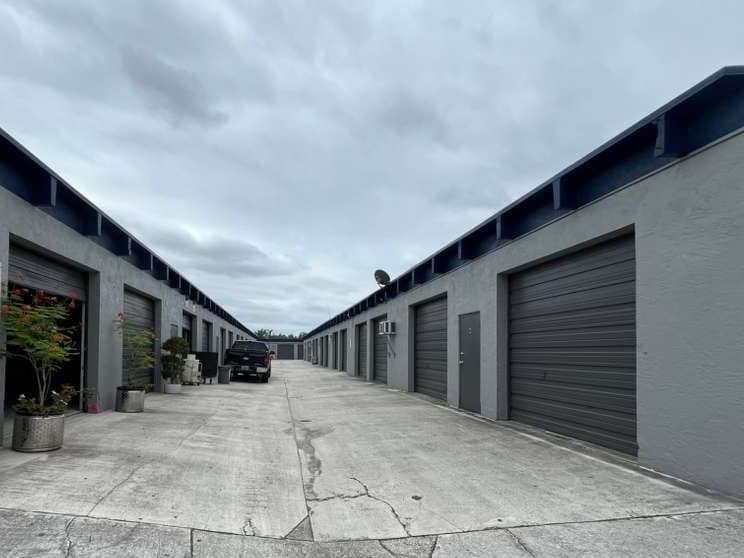 Primary Photo Of 3273-3289 Lake Worth Rd, Palm Springs Warehouse For Lease