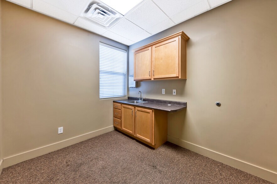 More Photos Of 7478 S Campus View Dr, West Jordan Medical For Sale