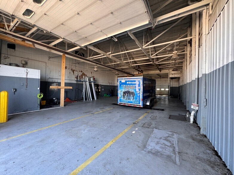 More Photos Of 440 E Backbone Rd, Princeton Warehouse For Sale