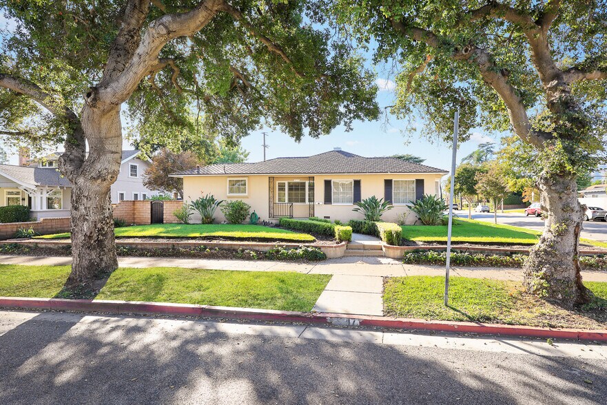 More Photos Of 1047 N San Gabriel Ave, Azusa Apartments For Sale