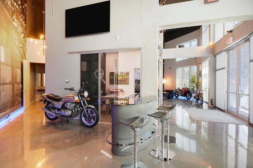 More Photos Of 7210 Haverhill Business Pky, Riviera Beach Warehouse For Sale