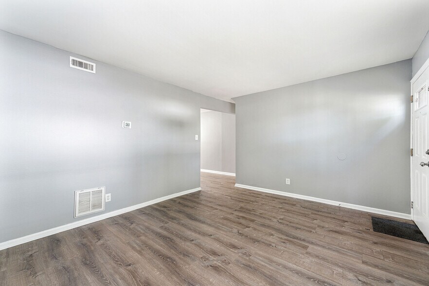More Photos Of 415 Hamilton Ave, Blackwood Apartments For Sale