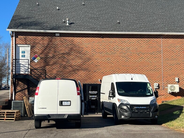 More Photos Of 606 Signal Hill Drive Ext, Statesville Office For Sale