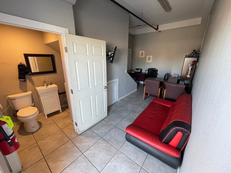 More Photos Of 3977 E Vegas Valley Dr, Las Vegas Freestanding For Sale