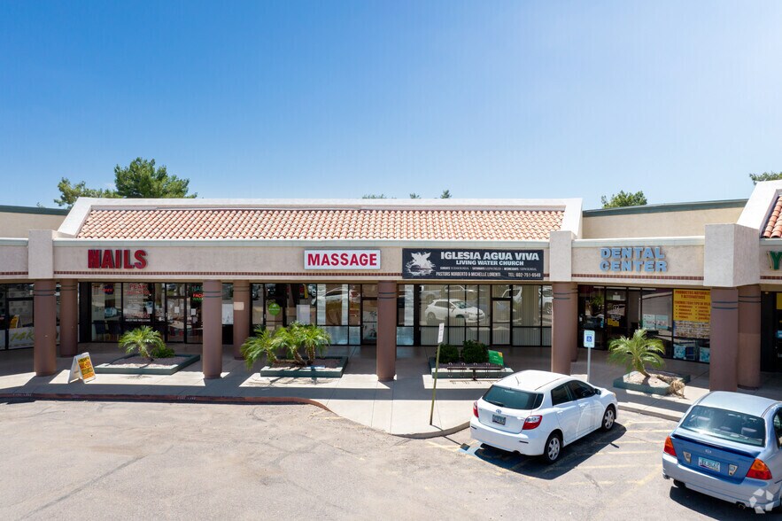 More Photos Of 855 W University Dr, Mesa Storefront For Lease