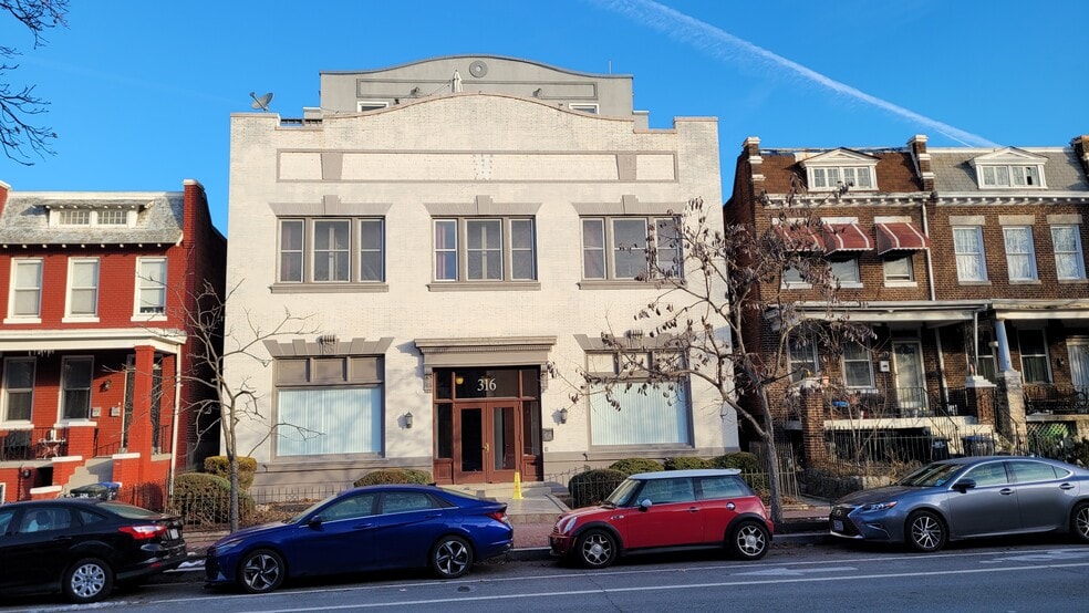 More Photos Of 316 F St NE, Washington Office For Lease