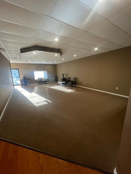 More Photos Of 27 Gary St, Carnegie Light Distribution For Lease