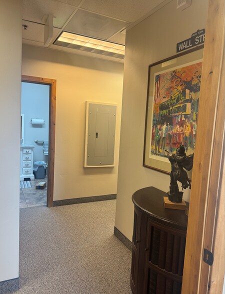 More Photos Of 393 E Riverside Dr, Saint George Loft Creative Space For Lease