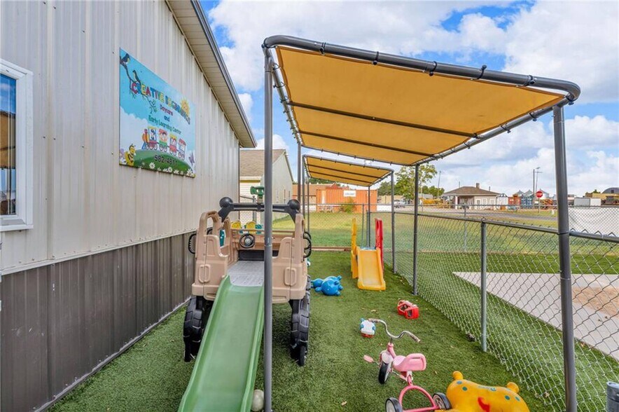 More Photos Of 109 E Railroad St, Silver Lake Daycare Center For Sale