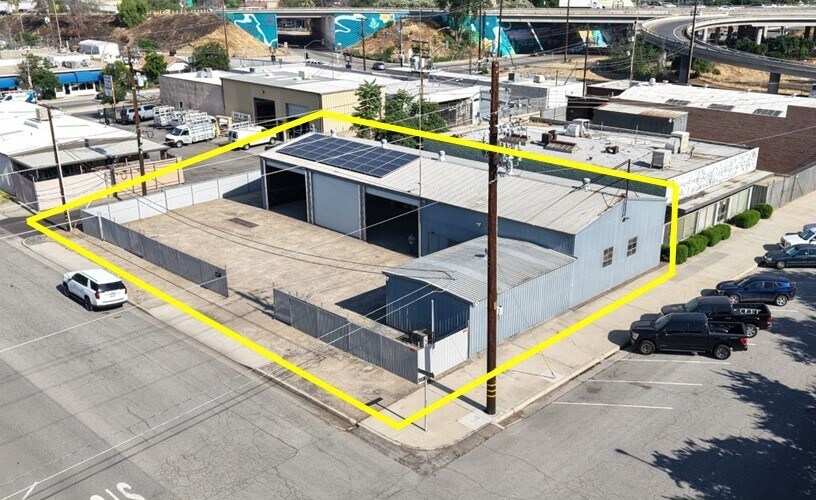 More Photos Of 700 23rd St, Bakersfield Auto Repair For Lease