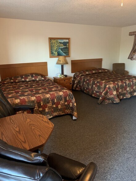 More Photos Of 62271 CA-299, Cedarville Hotel For Sale