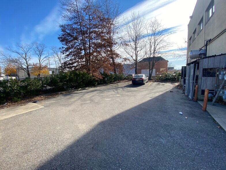 More Photos Of 357 Broadway, Amityville Medical For Lease