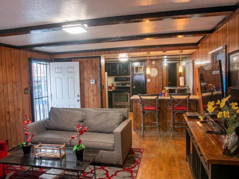 More Photos Of 1912 S California Ave, Chicago Land For Lease