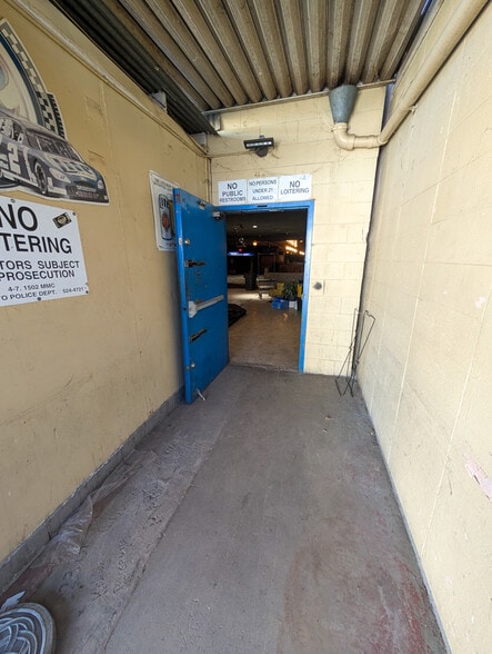 More Photos Of 2031 Yosemite Blvd, Modesto Bar For Sale