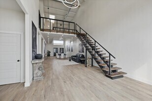 More Photos Of 11983 Cleveland Gibbs Rd, Roanoke Flex For Lease