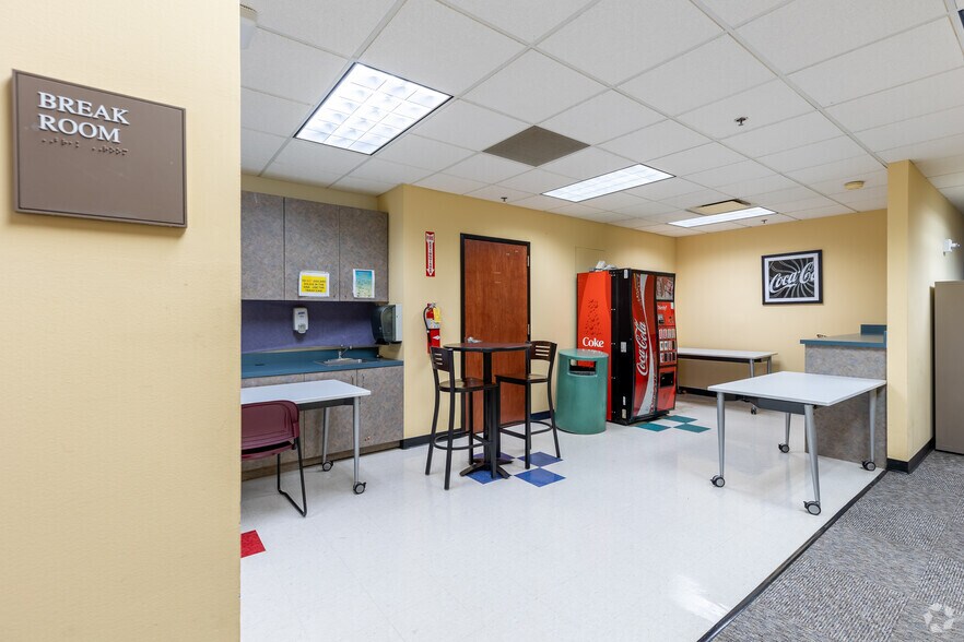 More Photos Of 40 Marietta St Nw, Atlanta Office For Sale