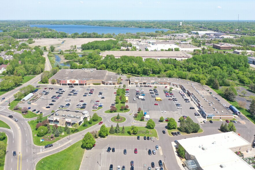 More Photos Of 10100 N 6th Ave, Plymouth General Retail For Lease