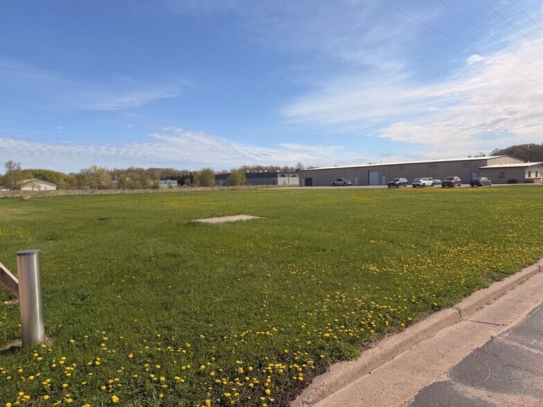 More Photos Of 805 Prospect Ave, Osceola Manufacturing For Sale