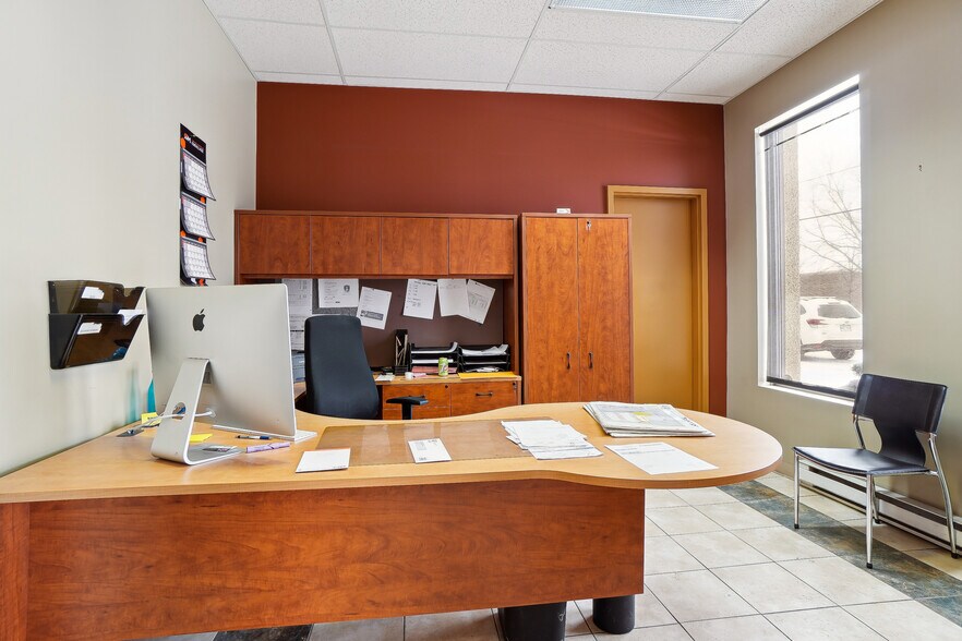 More Photos Of 717 St Saint-Pierre S, Joliette Manufacturing For Lease